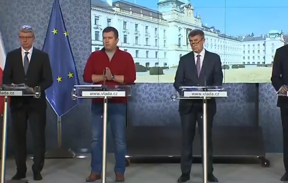 česká vláda důvěra