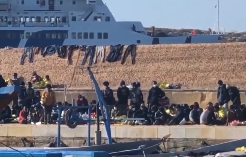 migranti lampedusa