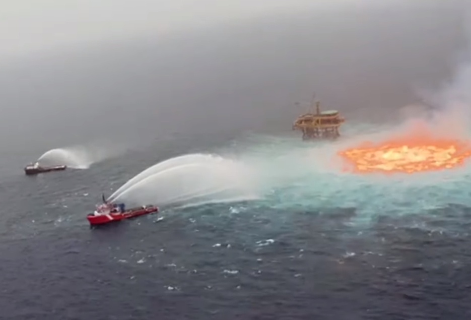 hořící moře mexiko