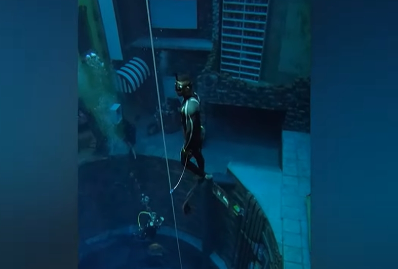 nejhlubší bazén dubaj
