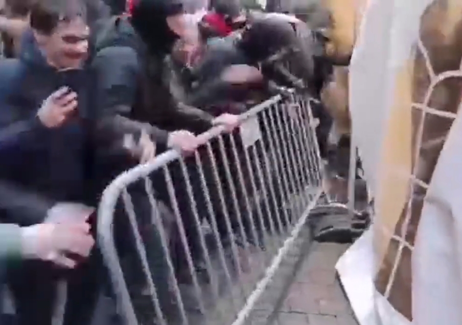 protest vánoční trhy lucemburk