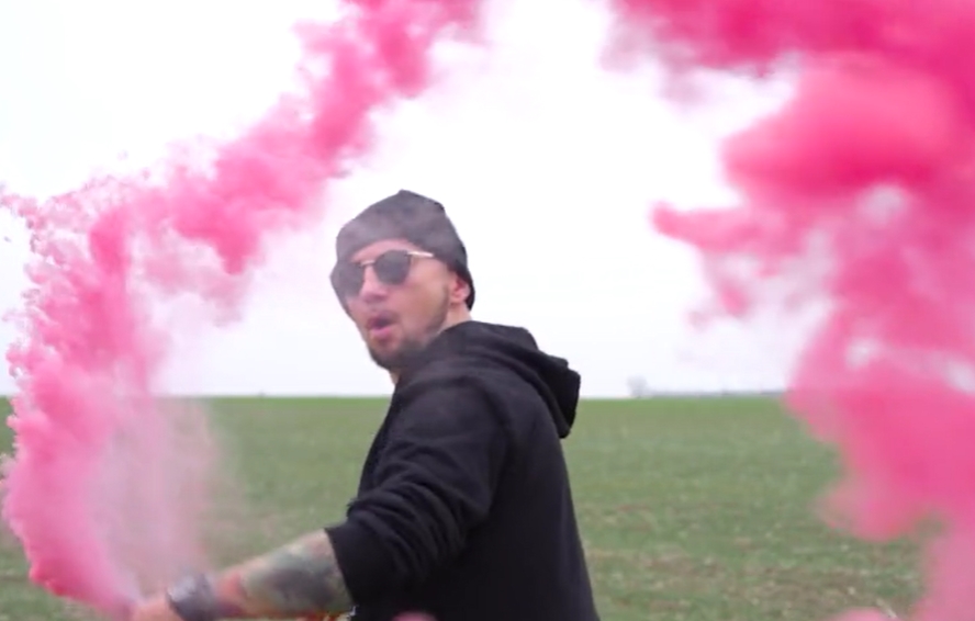 suvereno mazaný trik