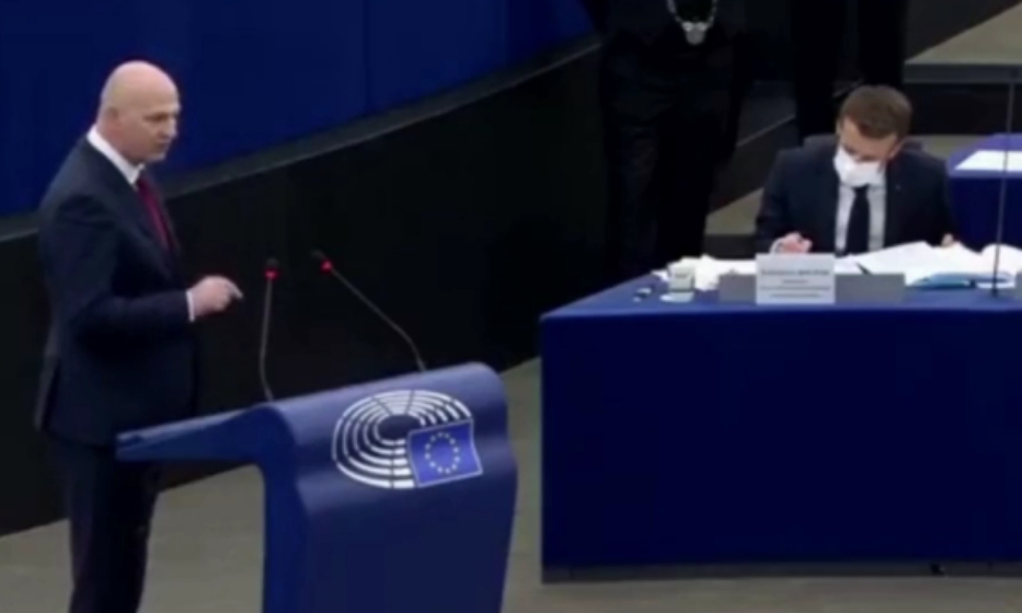 macron leyen myslí