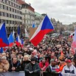 protest praha očkování