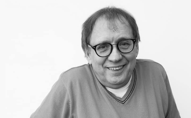 náhlovský zemřel