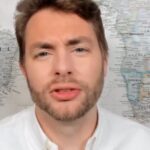 opičí neštovice novinář