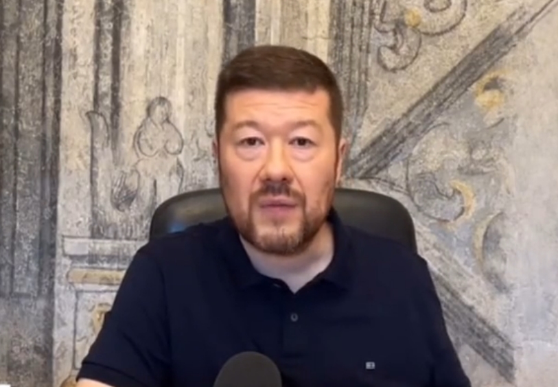 okamura velvyslanec