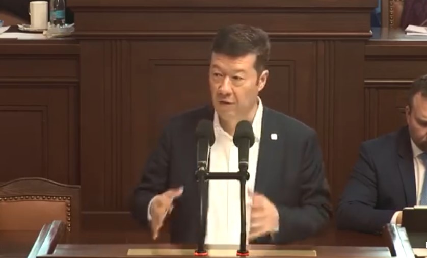 okamura ukrajina