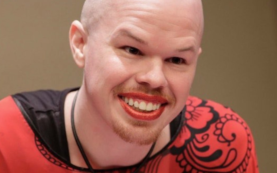 lgbt bidenův pracovník