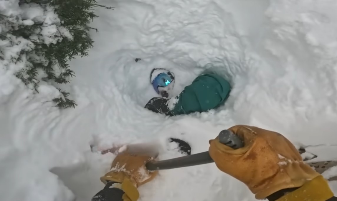 záchrana snowboard