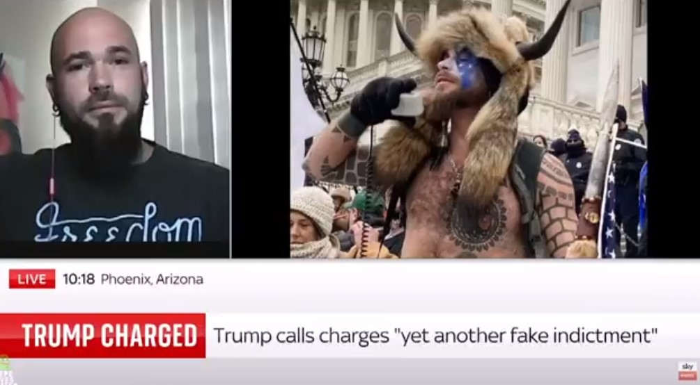 qanon šaman