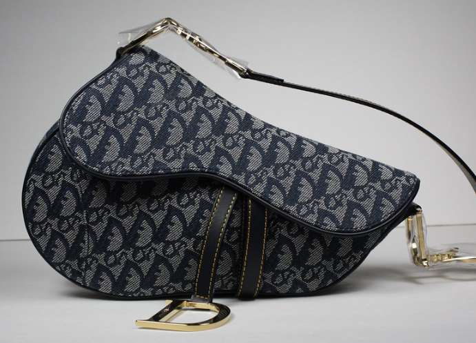 dior kabelka podvod